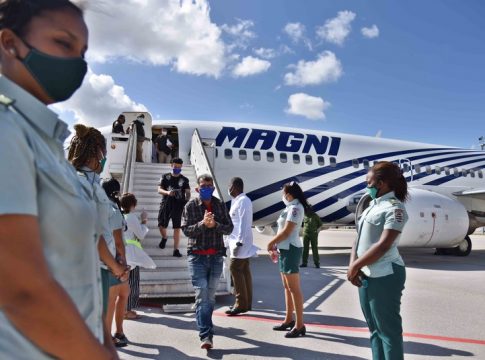 Llega a Cuba nuevo vuelo con 60 migrantes cubanos deportados desde México