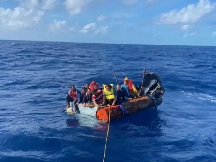 Guardia Costera de Estados Unidos ofrece detalles a familiares de cubanos que deseen pedir su búsqueda si se encuentran desaparecidos tras salir en balsa de la isla