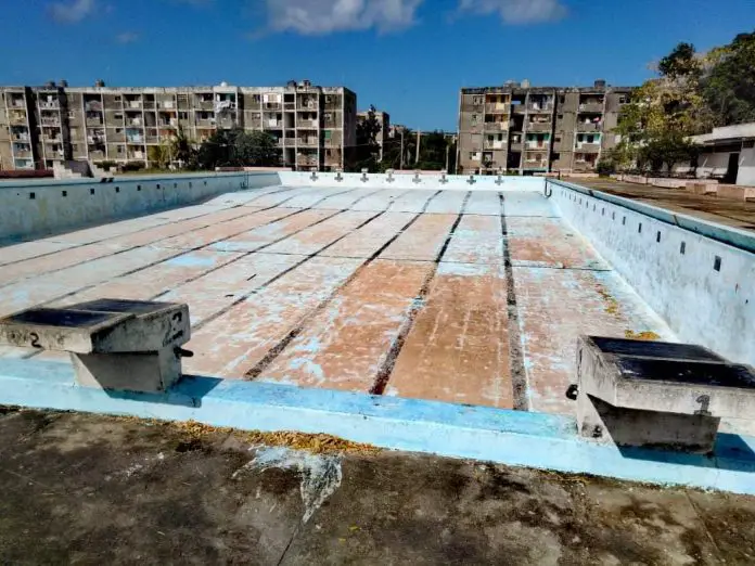 Repararán la piscina olímpica de la Isla de la Juventud tras 13 años de total abandono