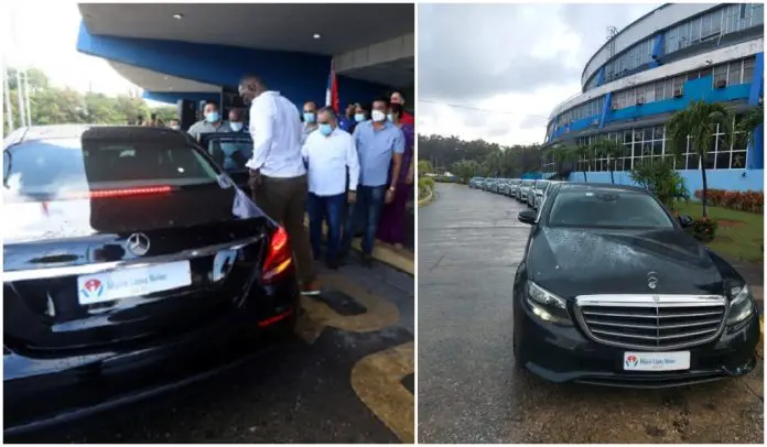 Mercedes Benz y Puegots... 20 atletas cubanos reciben autos de regalo por parte del Gobierno por sus resultados deportivos