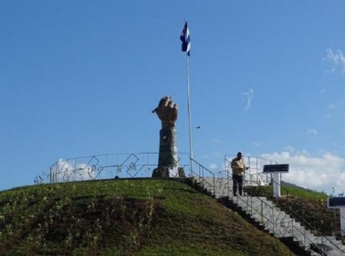 La mano de Fidel Castro, la nueva estatua que rinde homenaje en Cuba al gobernante que decía que no las quería