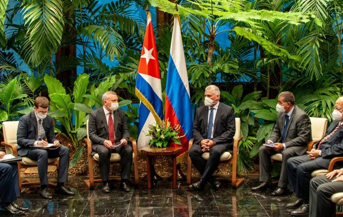 Primer Ministro de Rusia llegó en visita oficial a Cuba, pero apenas se ofrecieron detalles de los temas que habló con Díaz-Canel a puertas cerradas