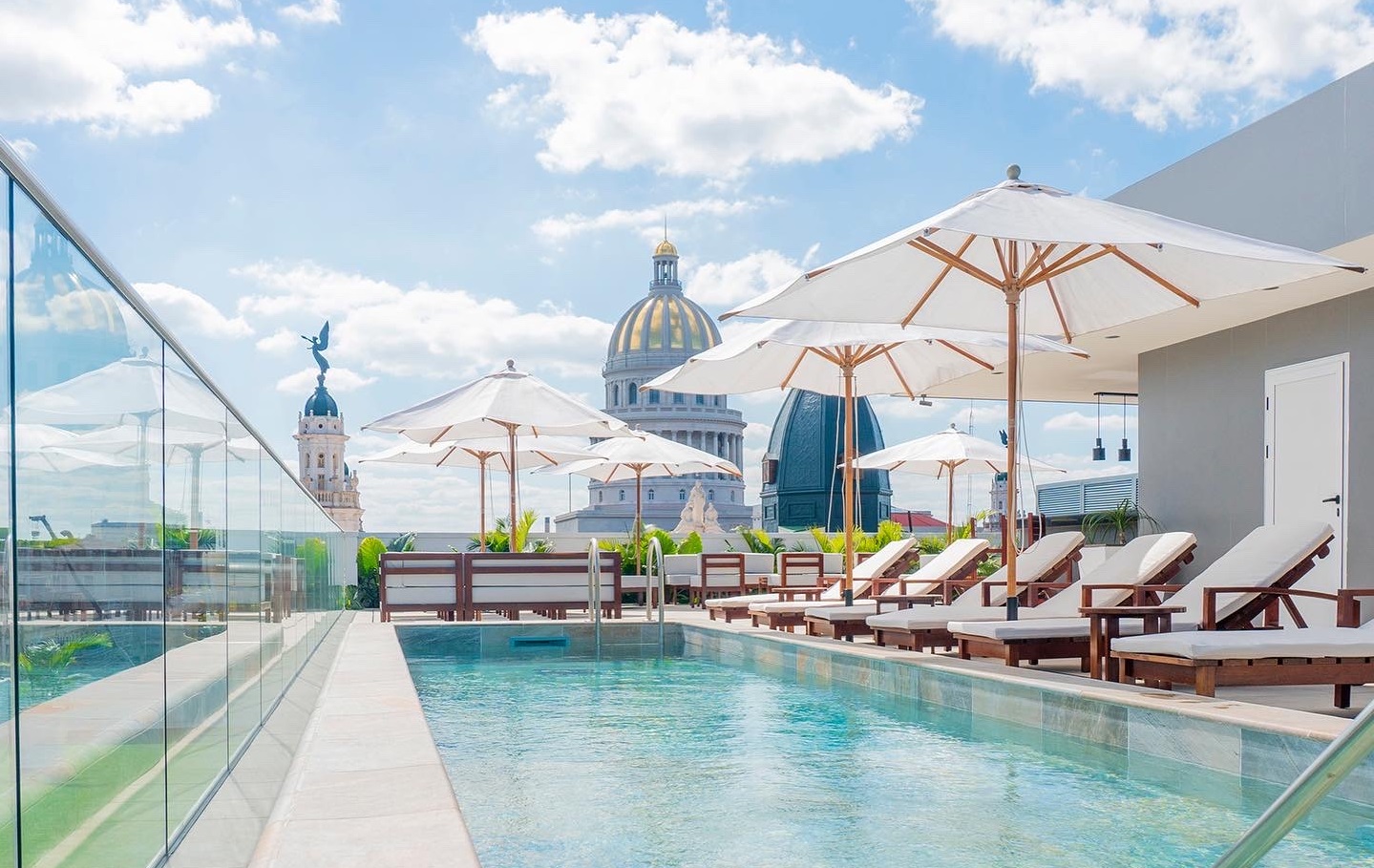 Abre sus puertas en La Habana el primer hotel para turismo gay, a solo metros del Capitolio