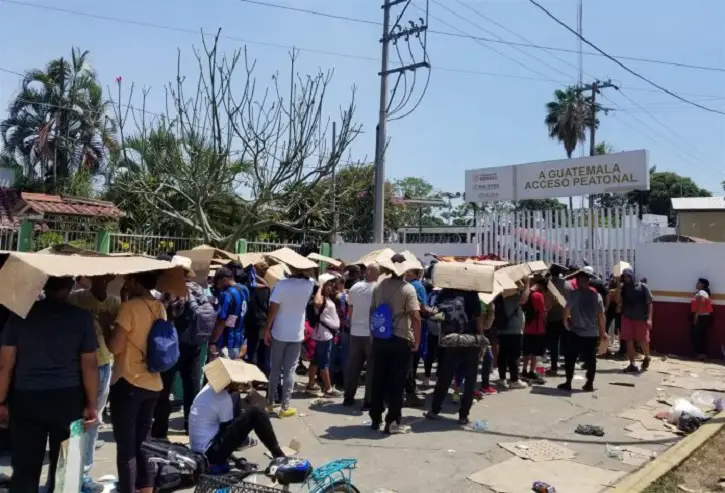 Guardia Nacional de México desaloja a decenas de cubanos que ingresaron por la fuerza en un recinto de Inmigración a exigir visas humanitarias