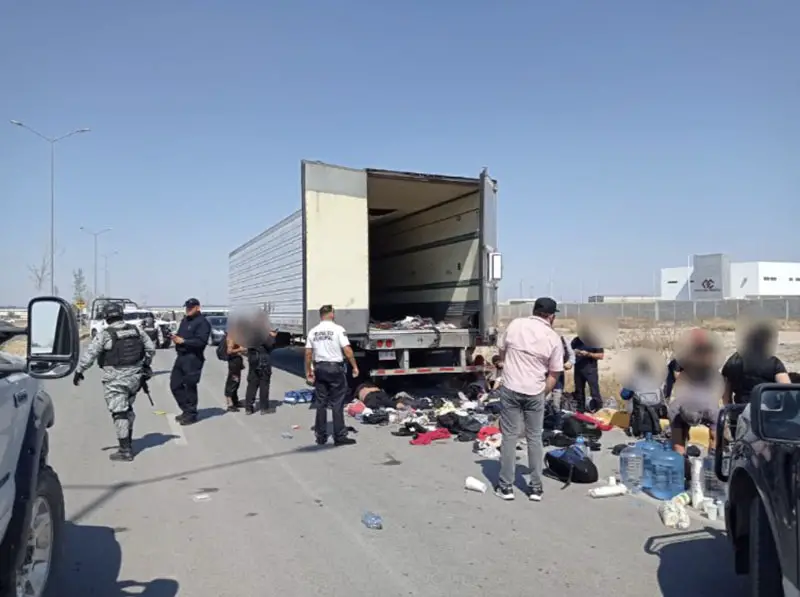 México entregará visas humanitarias a 7 cubanos encontrados encerrados en un tráiler sin agua ni ventilación, abandonados por los coyotes que los acompañaban