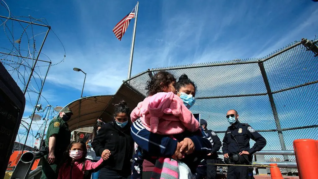 Más de 46.000 migrantes cubanos llegaron por tierra a Estados Unidos durante los últimos cinco meses