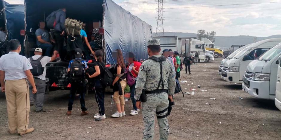 108 cubanos son arrestados en México mientras viajaban escondidos y sin papeles en distintos vehículos camino a la frontera de Estados Unidos