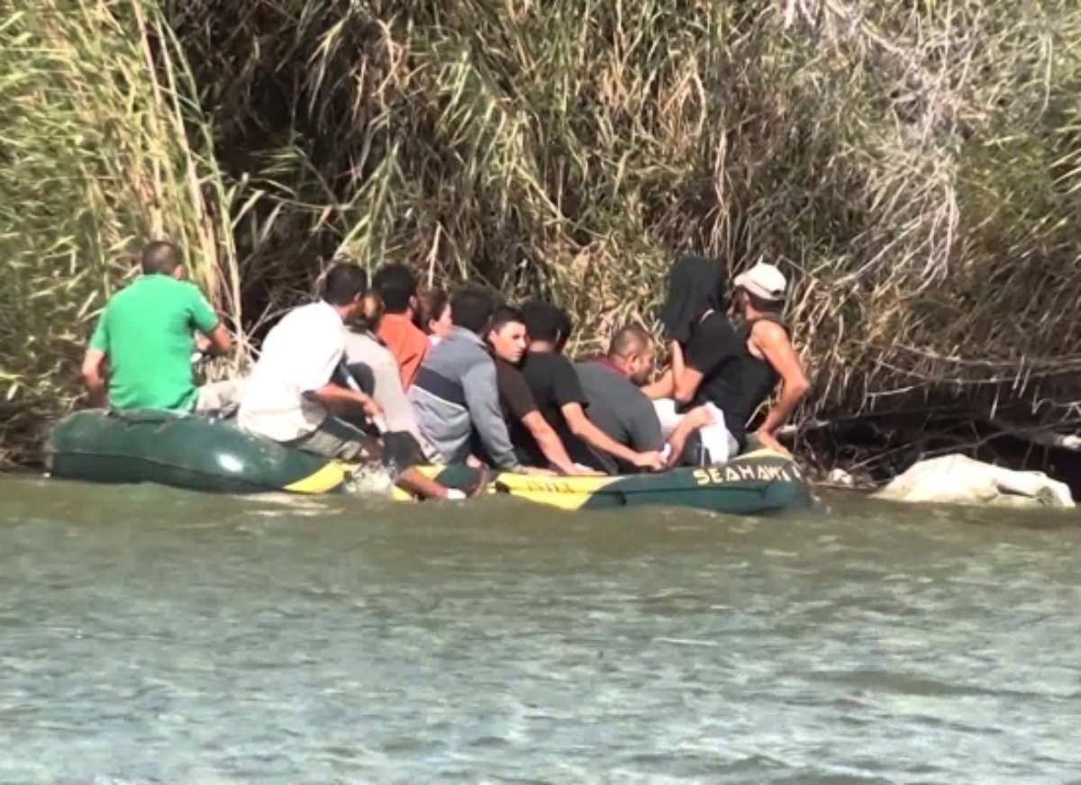En tan sólo un día lograron cruzar más de 300 migrantes cubanos rumbo a los Estados Unidos a través del río Bravo